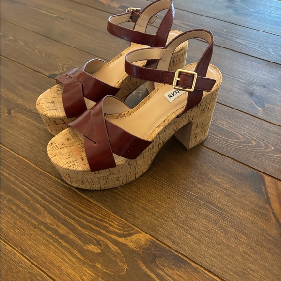 Steve Madden Brava Platform Sandal in Burgundy Brown Women’s size 7.5 - Picture 5 of 9